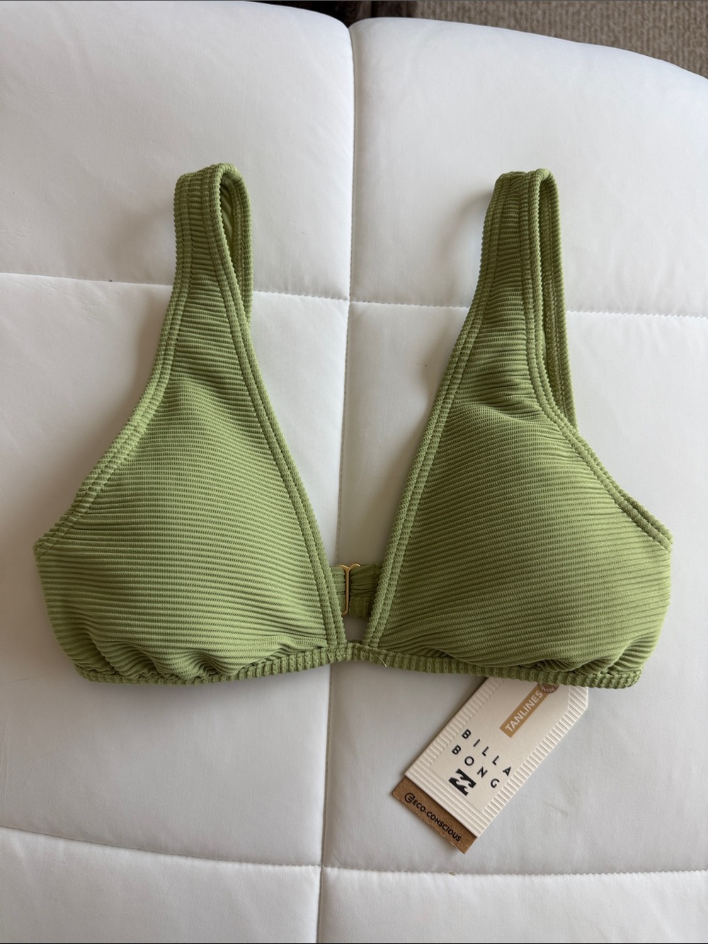 NWT Billabong Bikini Top